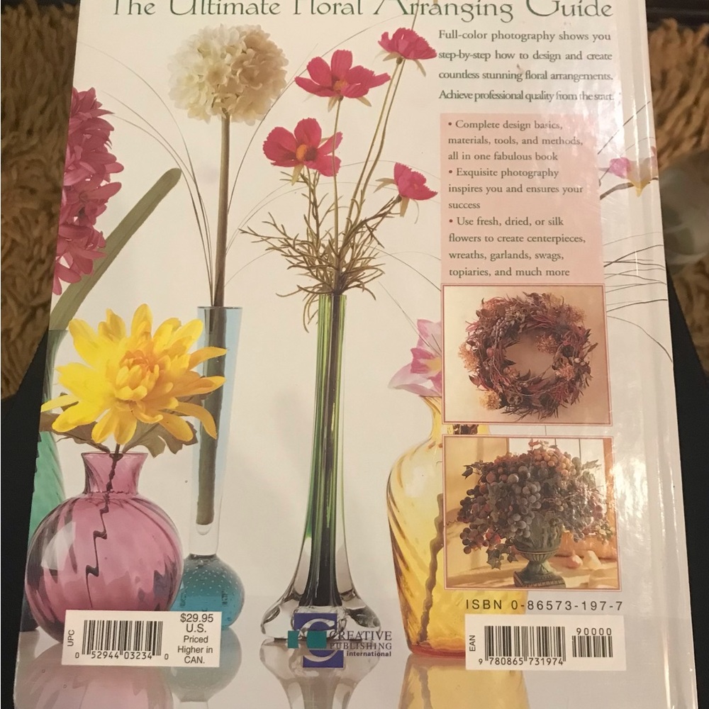 CREATIVE PUBLISHING INTERNATIONAL Creative Floral Arranging Book